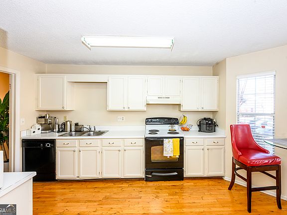 3rd image of 6452 Wedgeview Dr