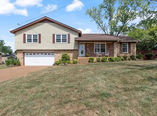 156 Saxon Mist Dr, Nashville, TN 37217