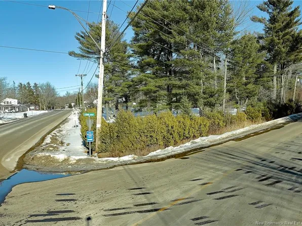 34 Post Rd, Minto, NB E4A 1S9