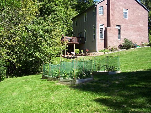 4th image of 6706 Loretta Ct