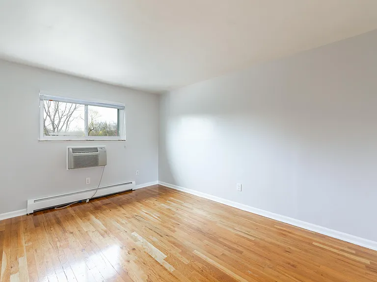 100 W Hickory Grove Rd #B3 — Photo 9