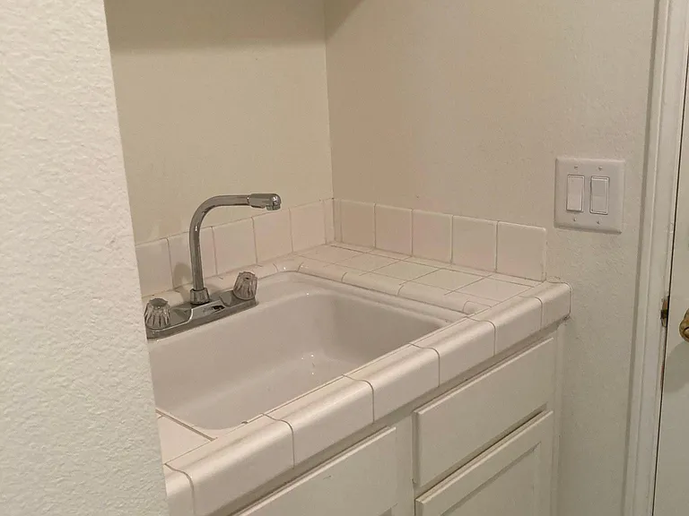 7507 Graystone Dr — Photo 15