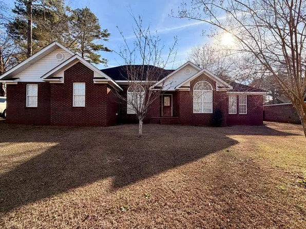 615 Lawson Dr, Troy, AL 36081
