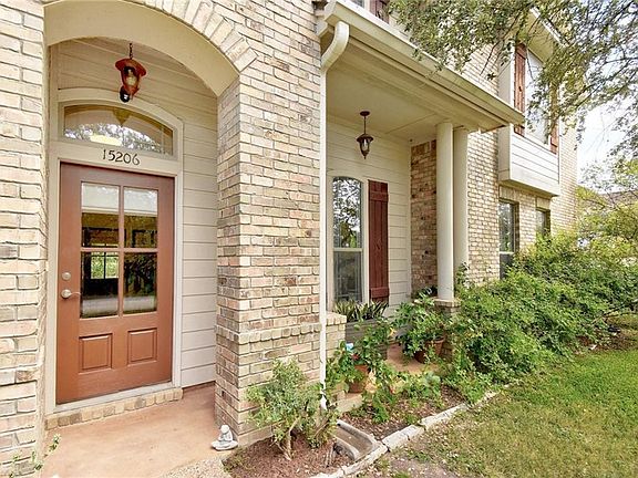3rd image of 15206 Bowling Ln