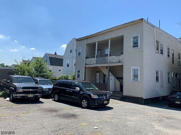3rd image of 27 Kling St