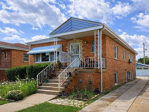 3rd image of 3724 S 60th Ct