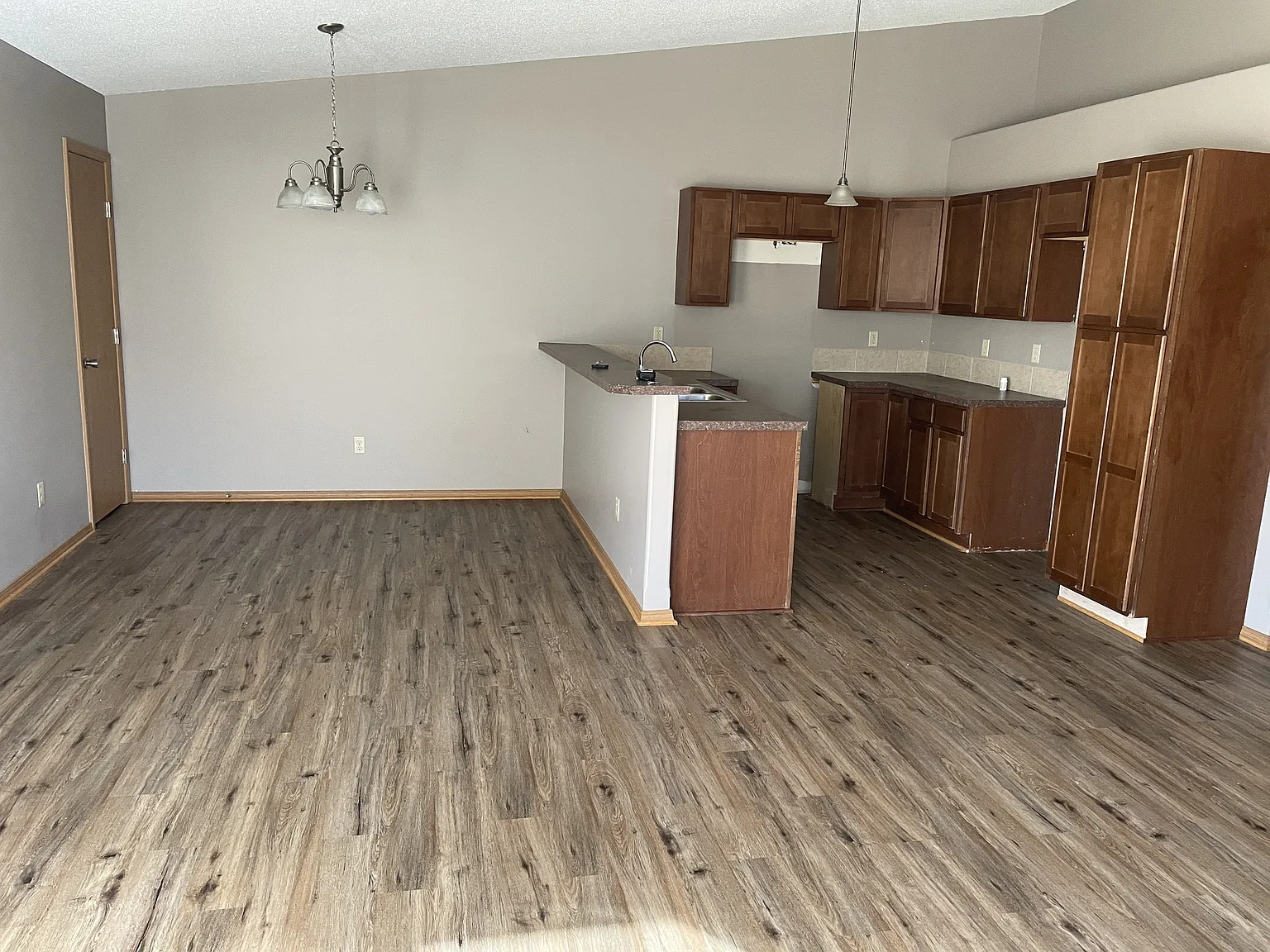 1069 E Karla Ave - 1 — Photo 2