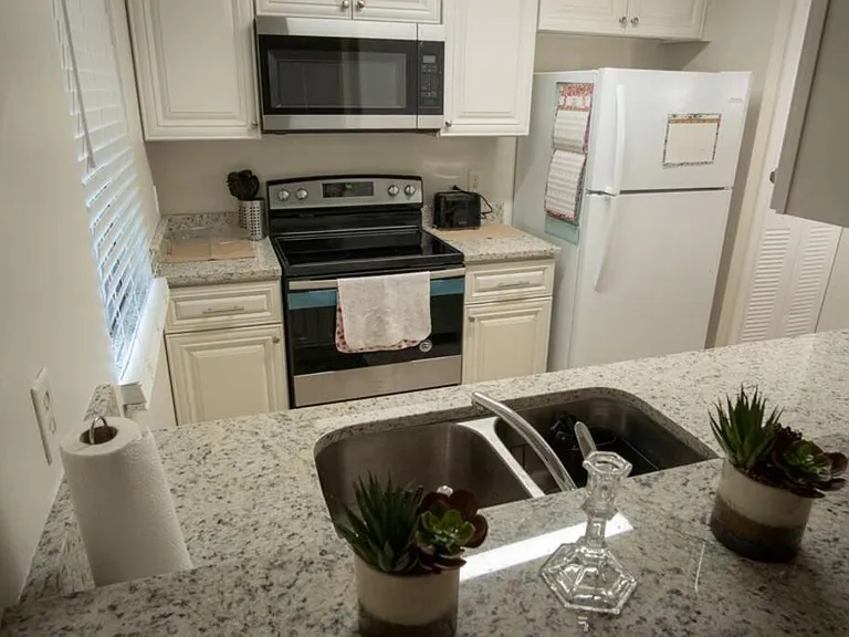 7350 Oak Meadows Cir — Photo 3