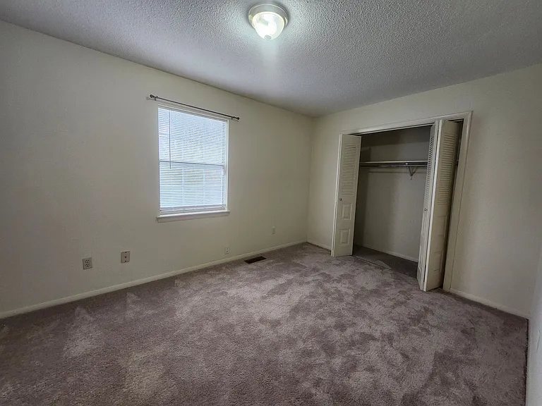 4116 Maple Terrace Ln — Photo 8