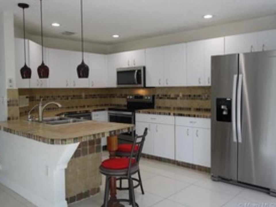 1st image of 5166 NW 115th Ct