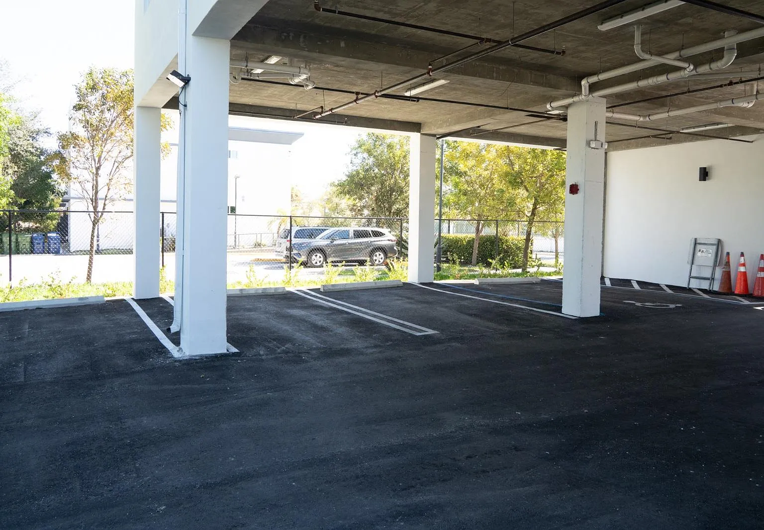 500 Foster Rd — Photo 2