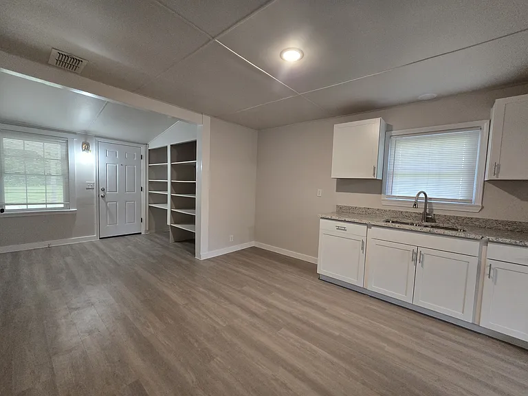 259 Wells St — Photo 4