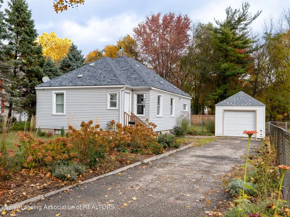 1620 Comfort St, Lansing, MI 48915