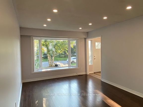 2nd image of 779 Greenfield Cres