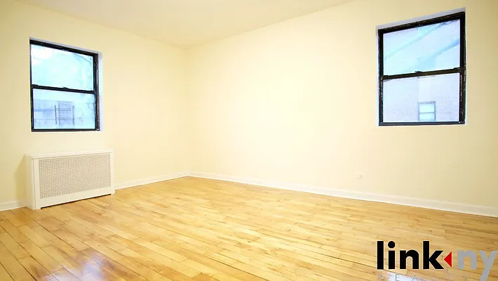 Rented by Link NY Realty | media 14