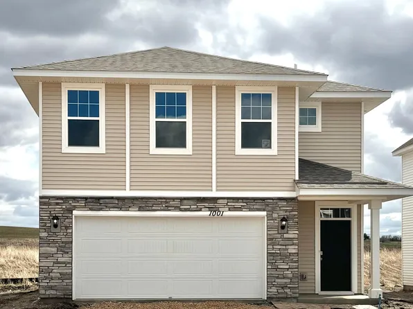 1001 Stone Creek Dr, Jordan, MN 55352