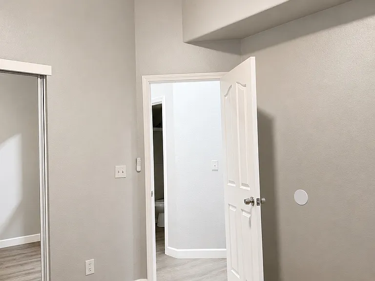 4255 Turbigo Ct — Photo 8