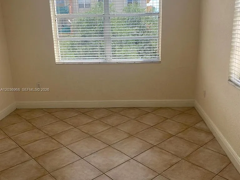 9310 Fontainebleau Blvd #515 — Photo 20