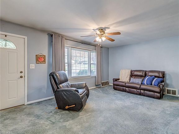 3rd image of 426 Taylor Ave