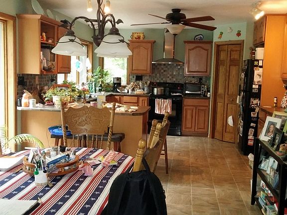 Eat in Kitchen