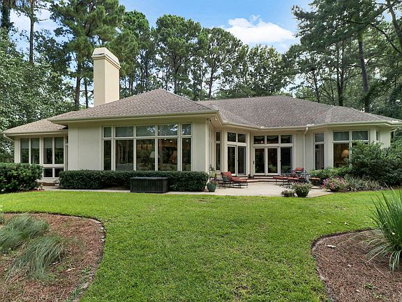 3rd image of 14 Spring Island Drive