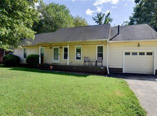 2329 Wintergreen Dr, Chesapeake, VA 23323