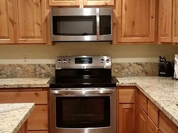 3rd image of 10910 Shasta Blvd
