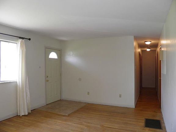 5th image of 1809 N Lesley Ave