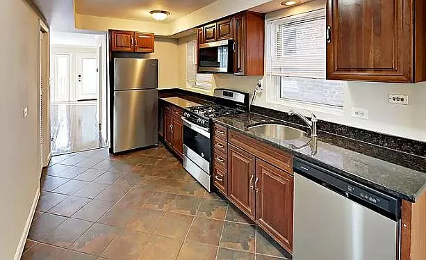 2521 N Luna Ave #1 — Photo 2