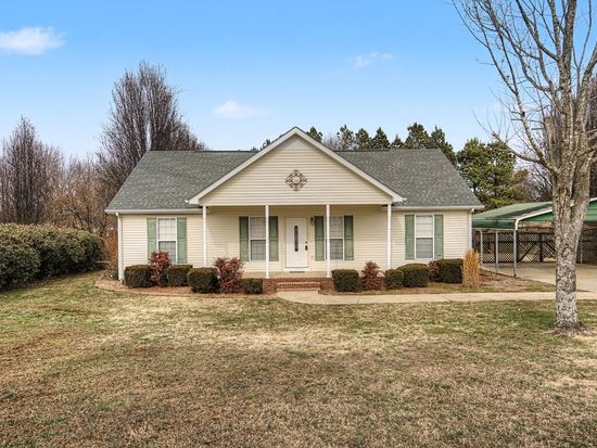 7 Falcon Rd, Fayetteville, TN 37334