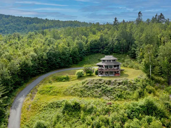 202 North Peak Drive, Easton, NH 03580
