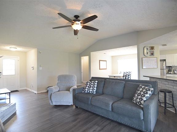 2nd image of 313 Seacrest Blvd