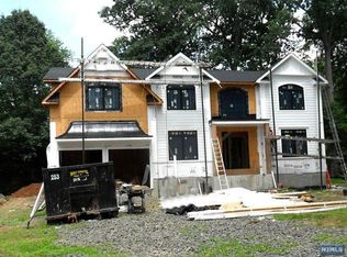 938 Amaryllis Ave, Oradell, NJ