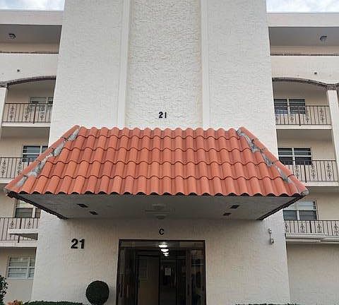 4th image of 21 Yacht Club Dr APT 306