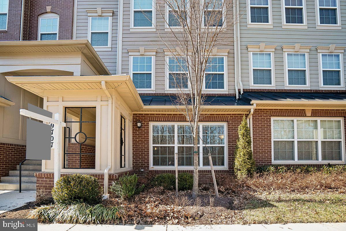鍋やん 9707 Vang Dr, Lanham, MD 20706 | Zillow