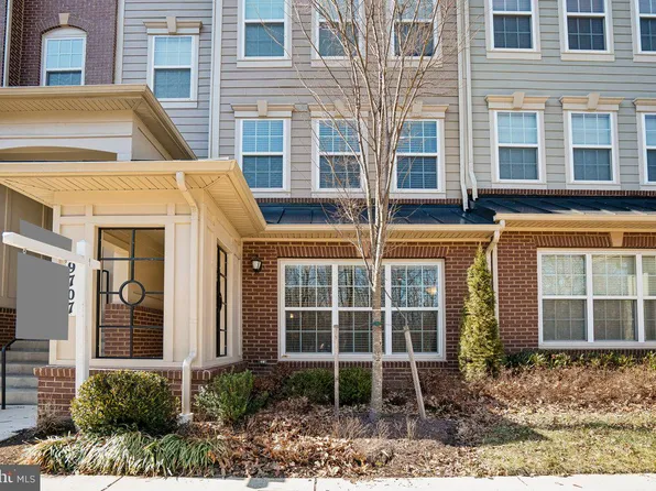 9707 Vang Dr, Lanham, MD 20706