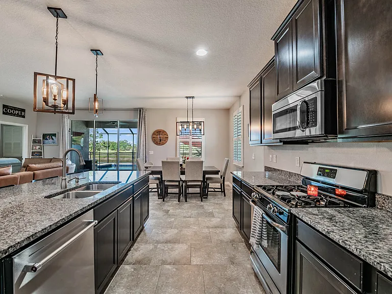 6420 Triton Ln — Photo 1
