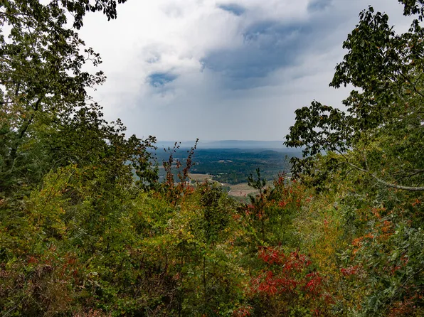 252 Valley View Ln, Menlo, GA 30731