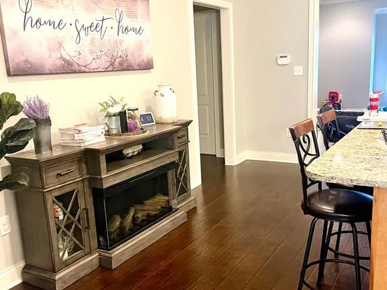 659 Continental Dr — Photo 10