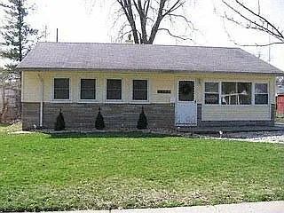 10221 Corning Ave photo 1