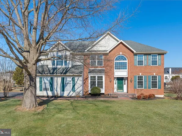 226 Cornwell Dr, Bear, DE 19701