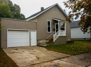 1312 14th St, Menominee, MI 49858