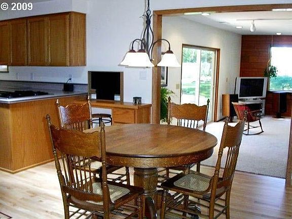 2210 Jeppesen Acres Rd., Eugene