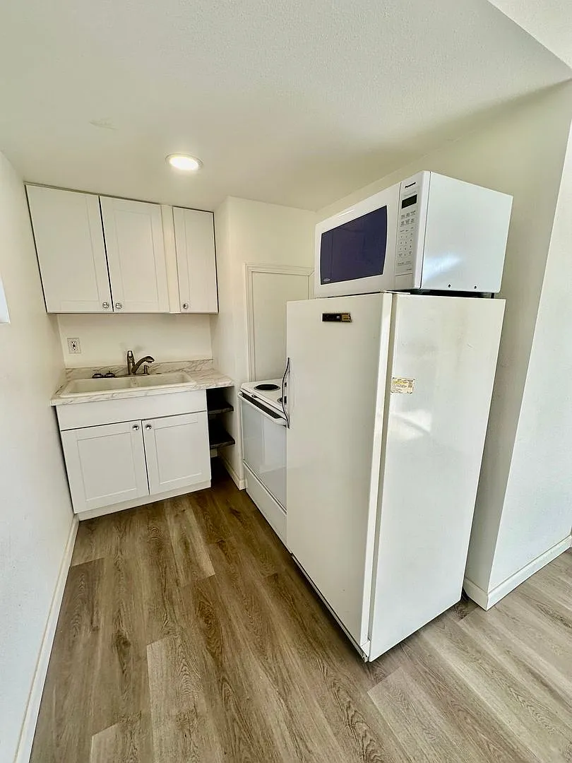 2.2 Miles to Oregon Tech and Sky Lakes Medical Center! Newly renovated 1bdrm — Photo 1