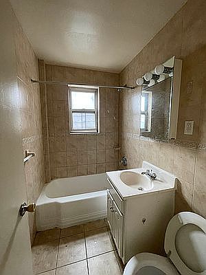 4th image of 16605 Highland Ave APT 5P