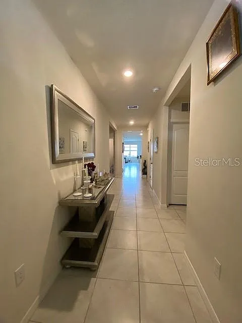 4 bed, 2.0 bath, 1867 sqft, $2,400 — Photo 4