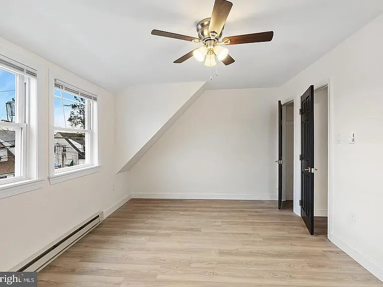 1118 Brown St #318 — Photo 10