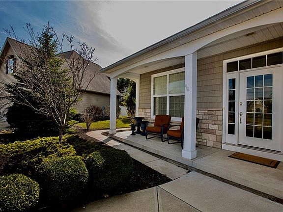 3rd image of 31950 Pondside Dr