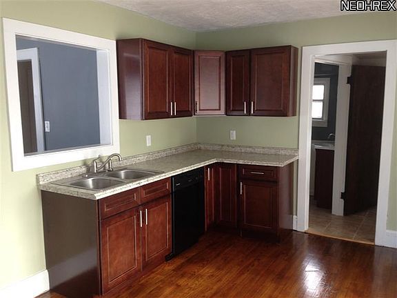 2nd image of 156 E Satin St