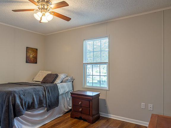 5th image of 322 Conradi St #4A